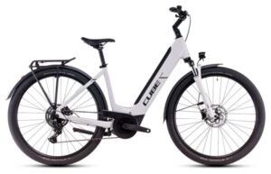 VTC Électrique Cube Touring Hybrid One 625 Easy Entry Shimano Cues 9V 625 Wh 700 mm Blanc Cotton Gris 2025