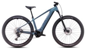 VTT Électrique Semi-Rigide Cube Reaction Hybrid Pro 600 Shimano Deore/Deore XT 12V 600 Wh 29'' Bleu Vert Smaragd 2025