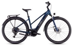 VTC Électrique Cube Touring Hybrid One 625 Trapeze Shimano Cues 9V 625 Wh 700 mm Bleu Deep Sea 2025